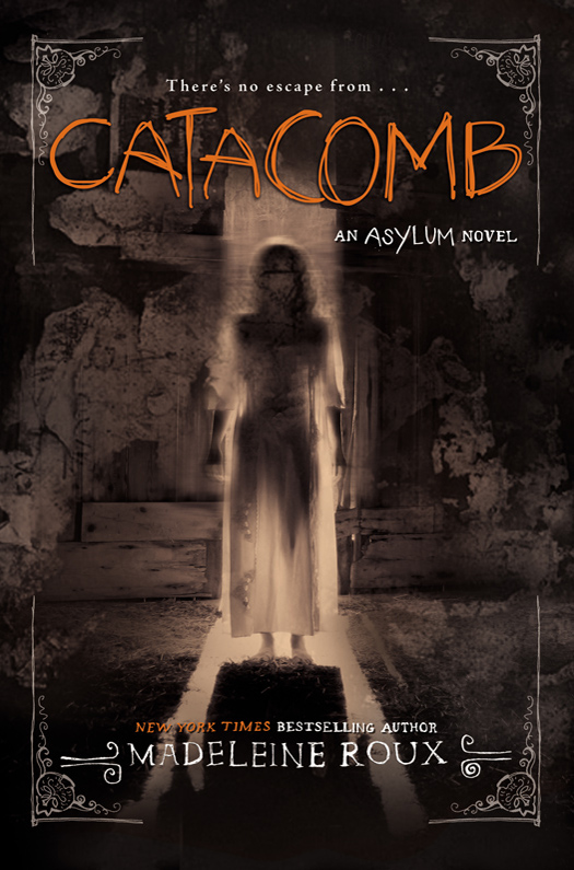 Roux, Madeleine - Asylum 03 - Catacomb